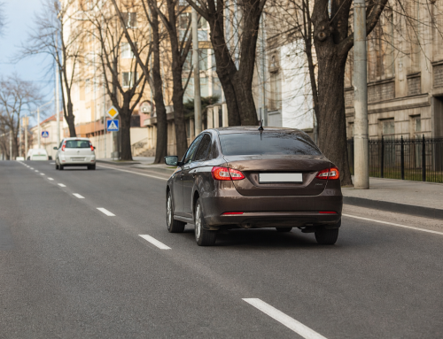 Menținerea benzii: cum conduci mai stabil ca începător